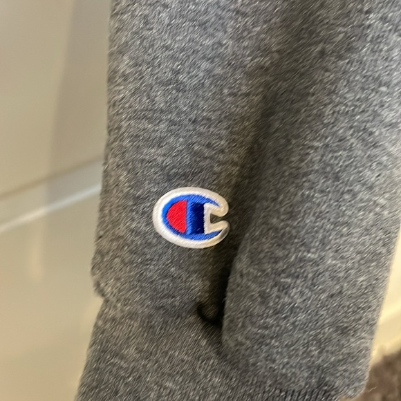 Like New! AMERICAN UNIVERSITY Hoodie, Size Adult Small. Unisex - Picture 4 of 4